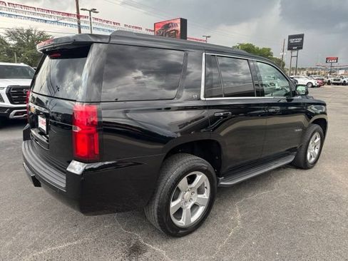 Used 2017 Chevrolet Tahoe LT w/ Luxury Package RWD image 4