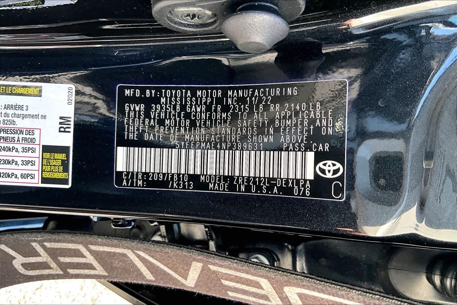 Used 2022 Toyota Corolla LE w/ Carpet Mat Package (TMS) FWD image 36