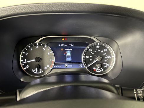Used 2023 Nissan Frontier SV AWD/4WD image 13