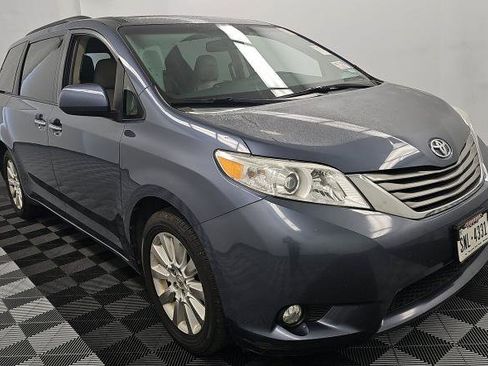 Used 2015 Toyota Sienna XLE w/ XLE Navigation Package AWD/4WD image 1