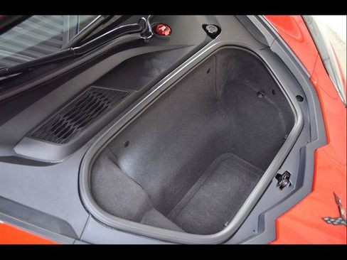 Used 2021 Chevrolet Corvette Stingray Preferred Cpe w/ Z51 Performance Package RWD image 23