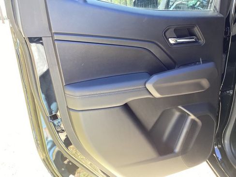 New 2025 GMC Canyon Elevation w/ Convenience Package image 14