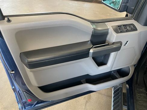 Used 2017 Ford F150 XLT w/ Equipment Group 302A Luxury AWD/4WD image 21