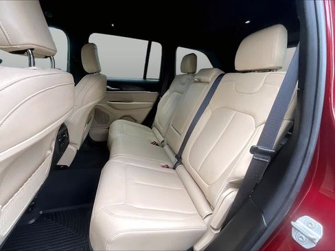 Used 2024 Jeep Grand Cherokee Limited w/ Black Appearance Package RWD image 27