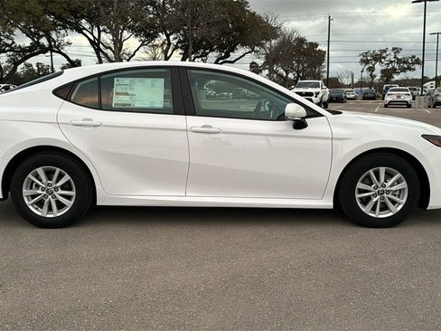 New 2026 Toyota Camry LE image 10