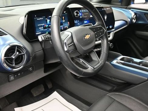 Used 2024 Chevrolet Equinox EV LT FWD image 14