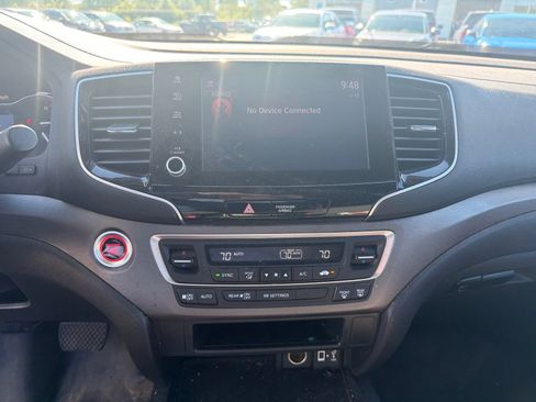 Used 2021 Honda Ridgeline Sport image 15