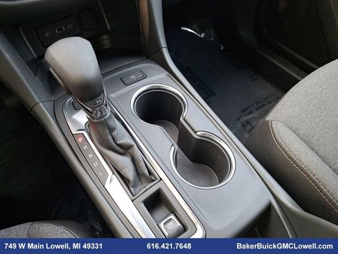 Used 2023 Chevrolet Equinox LT image 24