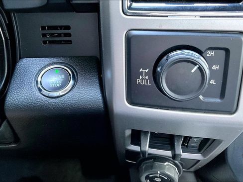 Used 2020 Ford F250 Lariat w/ Lariat Ultimate Package AWD/4WD image 12