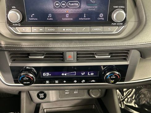 Used 2024 Nissan Rogue SV FWD image 14