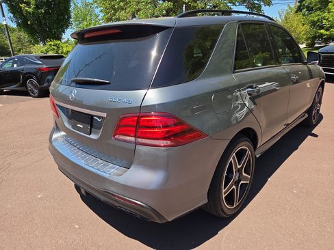 Used 2019 Mercedes-Benz GLE 43 AMG 4MATIC image 3