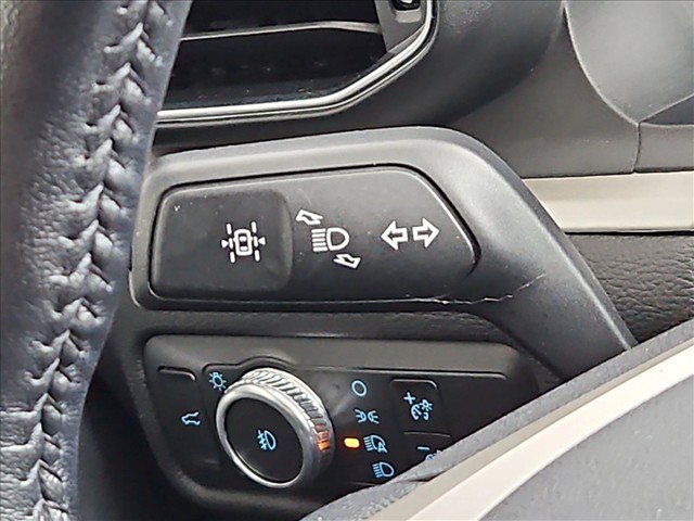 Used 2021 Ford Explorer XLT w/ Equipment Group 202A RWD image 21