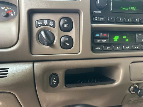 Used 2003 Ford Excursion Limited image 19