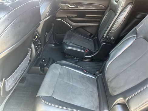 Used 2022 Jeep Grand Cherokee L Laredo AWD/4WD image 14
