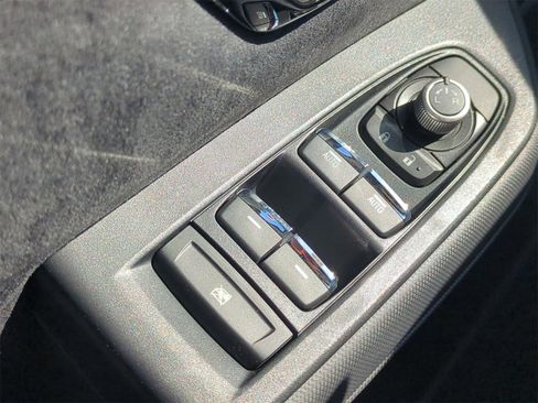 Used 2025 Subaru Forester Touring image 31