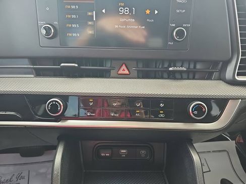 Used 2023 Kia Sportage LX FWD image 29