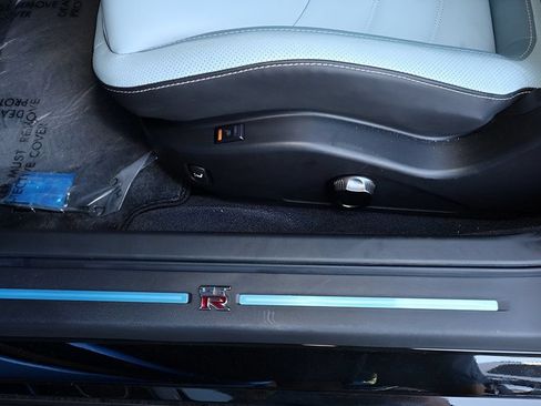Used 2024 Nissan GT-R w/ Floor Mat Package AWD/4WD image 18