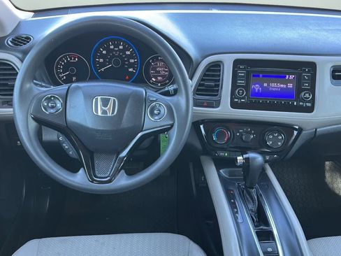 Used 2016 Honda HR-V LX image 10