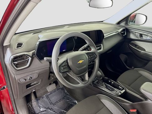 Certified 2025 Chevrolet TrailBlazer LT AWD/4WD image 10