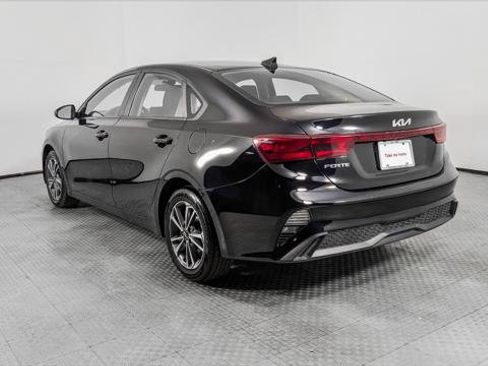 Used 2024 Kia Forte LXS FWD image 6