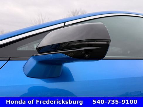 Used 2025 Cadillac Optiq Luxury 1 AWD/4WD image 18