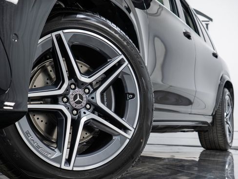 New 2026 Mercedes-Benz GLS 450 4MATIC image 28