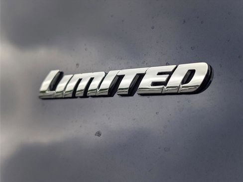 Used 2023 Toyota 4Runner Limited AWD/4WD image 43
