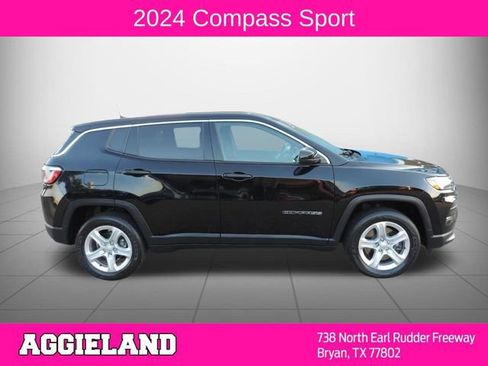 Used 2024 Jeep Compass Sport AWD/4WD image 2