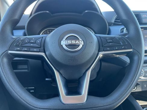 Used 2025 Nissan Versa SV image 27