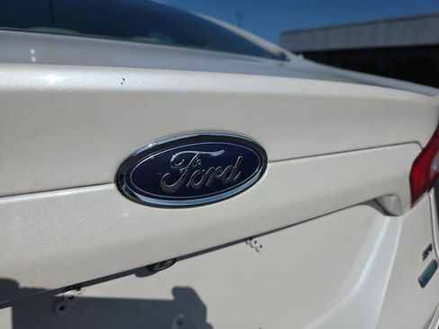Used 2016 Ford Fusion SE w/ Equipment Group 202A FWD image 10