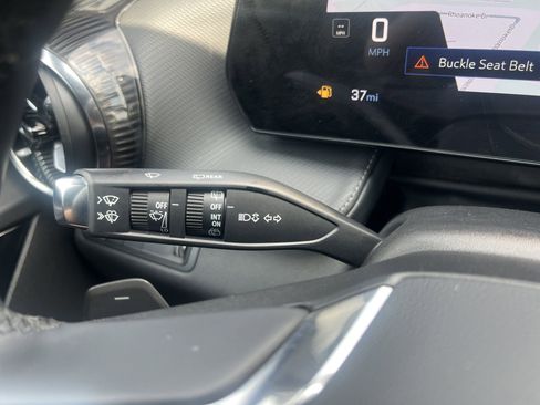 Used 2025 Chevrolet Equinox LT w/ Convenience Package II FWD image 9