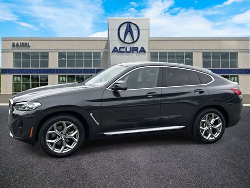 Used 2022 BMW X4 xDrive30i image 2