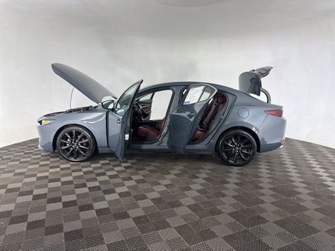Used 2023 MAZDA MAZDA3 s image 11