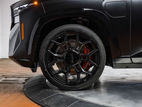 New 2026 BMW XM Label Red image 7