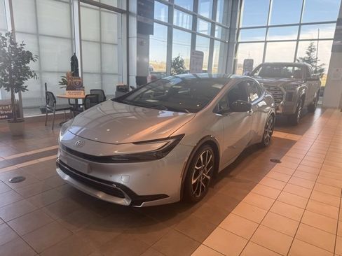 New 2025 Toyota Prius Plug-In Hybrid image 7