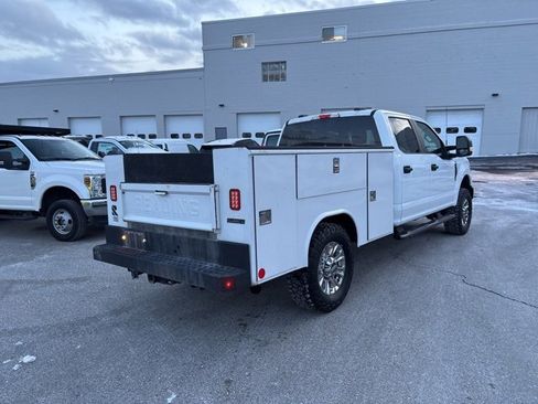 Used 2022 Ford F350 XL w/ Power Equipment Group image 3