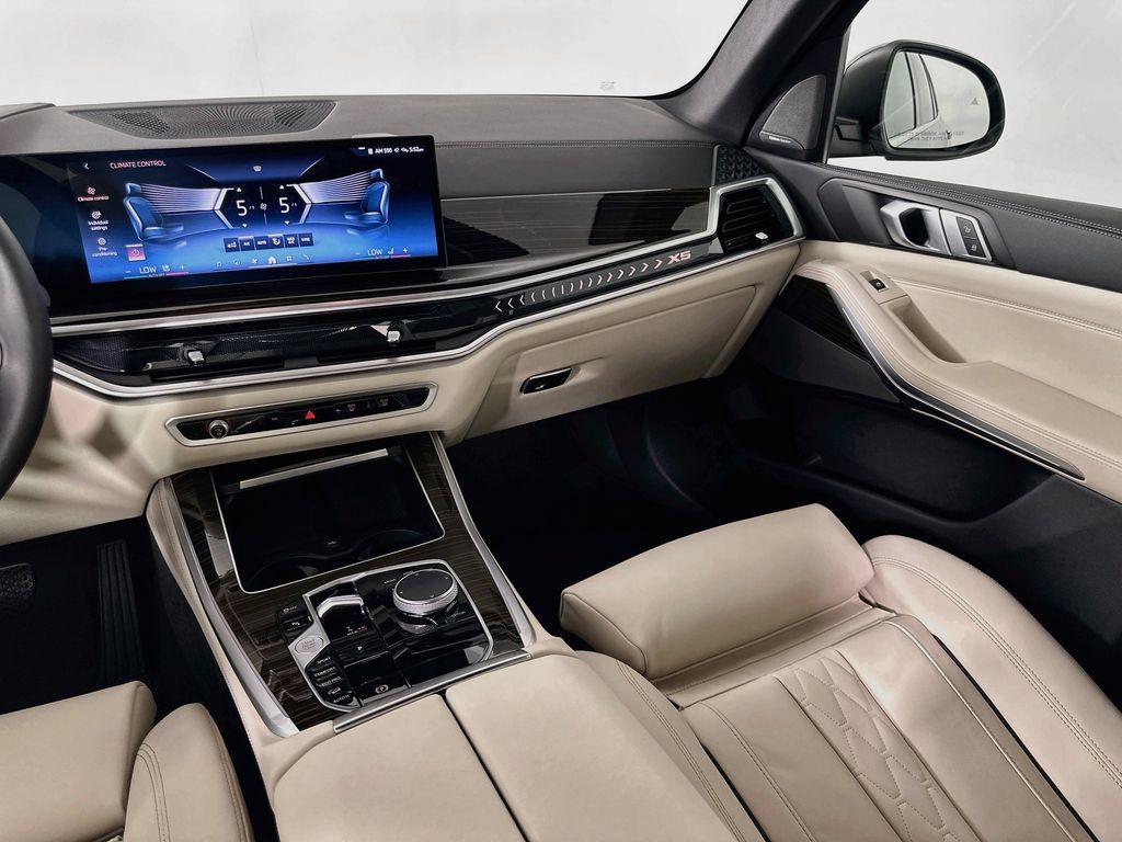 Used 2024 BMW X5 xDrive40i w/ Premium Package AWD/4WD image 24