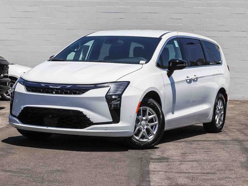 New 2027 Chrysler Pacifica Select FWD image 1