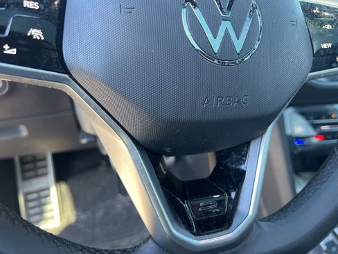 Used 2022 Volkswagen Tiguan SE R-Line AWD/4WD image 18