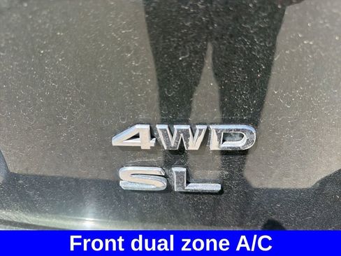 Used 2019 Nissan Pathfinder SL AWD/4WD image 6