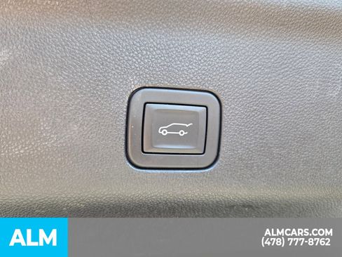 Used 2025 Chevrolet Tahoe LT AWD/4WD image 15