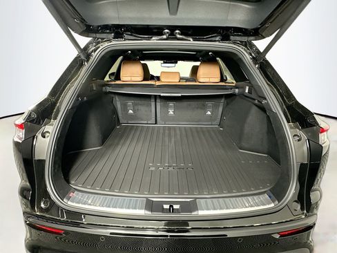 New 2026 Toyota Crown Signia image 28