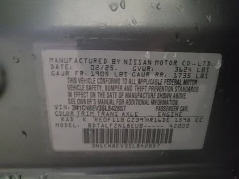 Used 2025 Nissan Versa SV FWD image 33