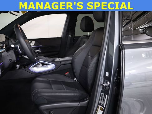 Used 2025 Mercedes-Benz GLS 450 4MATIC image 35