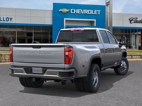 Used 2026 Chevrolet Silverado 3500 LTZ w/ LTZ Plus Package AWD/4WD image 5