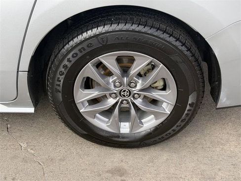 Certified 2024 Toyota Sienna XLE image 8