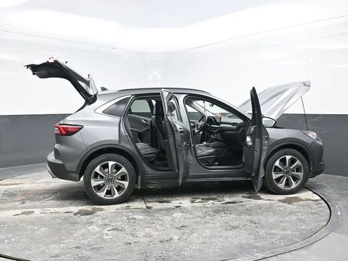 Used 2024 Ford Escape Platinum image 44