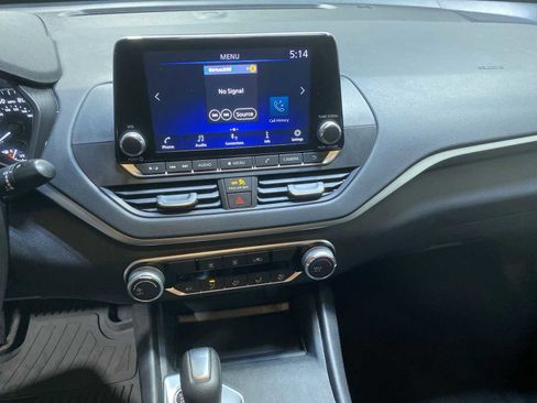 Used 2022 Nissan Altima 2.5 SV FWD image 16
