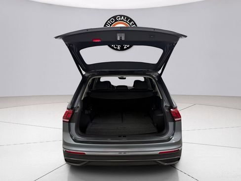 Used 2022 Volkswagen Tiguan SE image 25