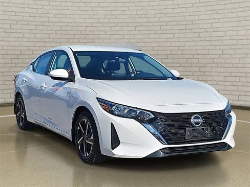 Used 2025 Nissan Sentra SV w/ All-Weather Package image 3